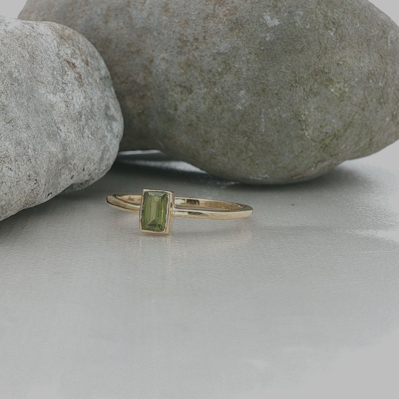 Olga Ribler Bagues: Ring 925 Sterling Silber mit Vesuvianite Grösse 54 – Neuf (Voir description) à Luzern par Schmuckoutlet 4