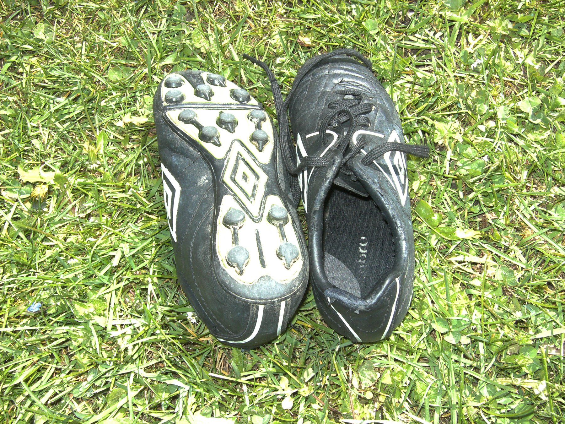 Scarpe per ragazzi: Fussballschuhe / Nockenschuhe Gr. 32 – Usato da Andwil SG venduto da fladenbrot10