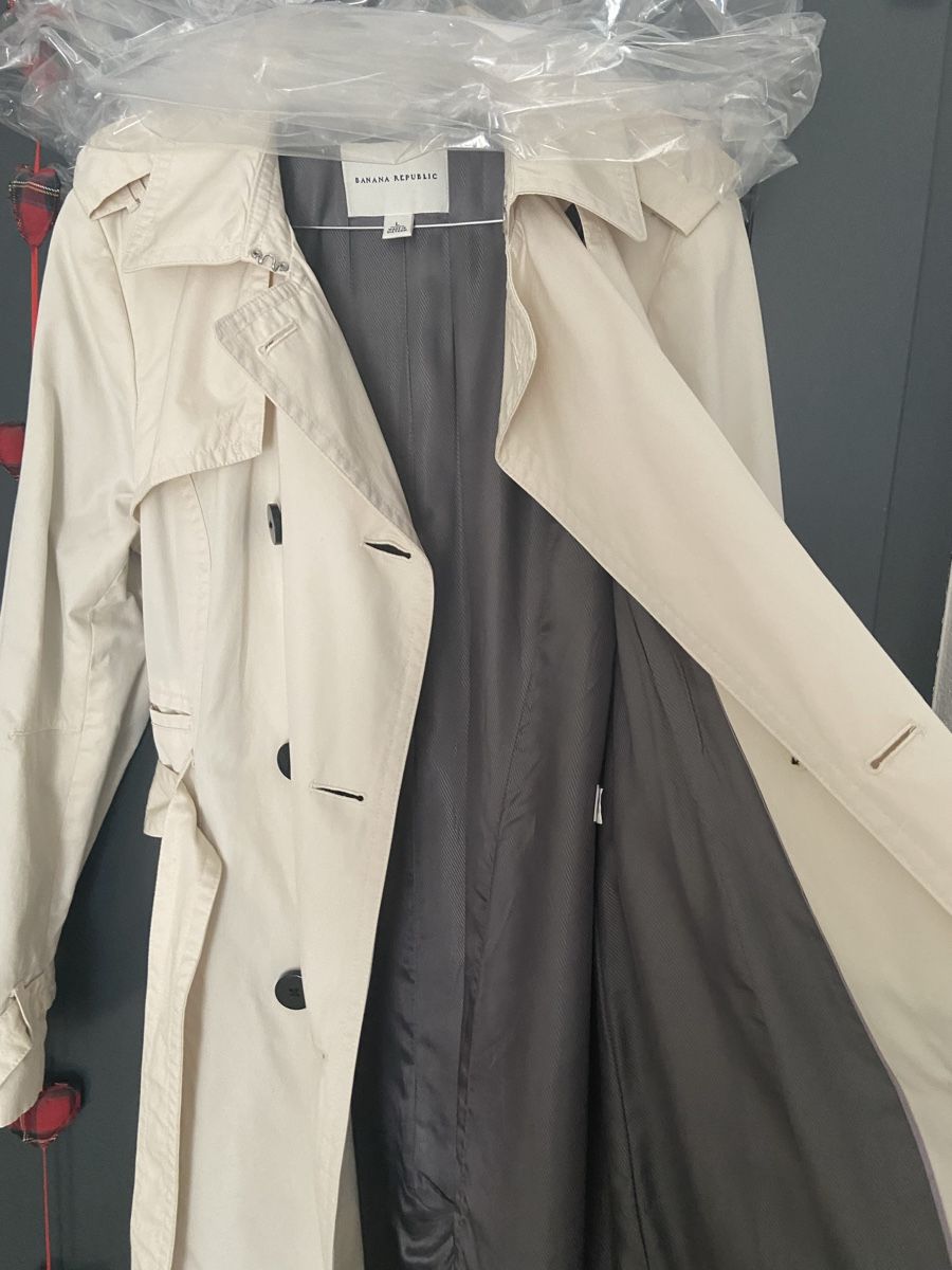 Banana Republic Cappotti: Trench Banana Republic mis.L – Usato da Davesco-Soragno venduto da dvf_7h6d 3