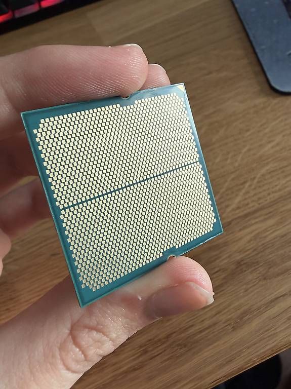 Componenti elettronici: AMD Ryzen 5 7600X AM5 – Usato da Zürich venduto da Xasero 1