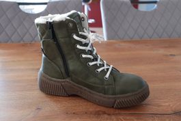 Neue Mustang Schuhe Gr. 37