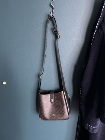 Elegante Coach Handtasche, wenig getragen - ein Schnäppchen!