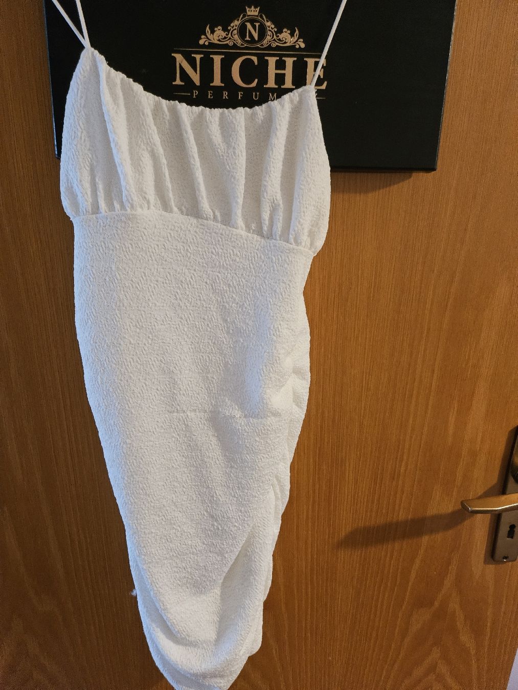Lotti di vestiti: diverse Kleider, hosen, pullis, corset, tops – Usato da Bätterkinden venduto da trinidad103 9