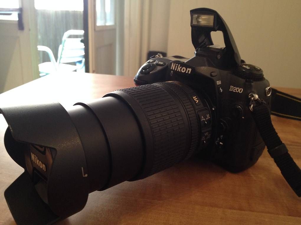 Nikon Fotocamera: Nikon D 200 Spiegelreflexkamera – Usato da Basel venduto da SanLwin 1