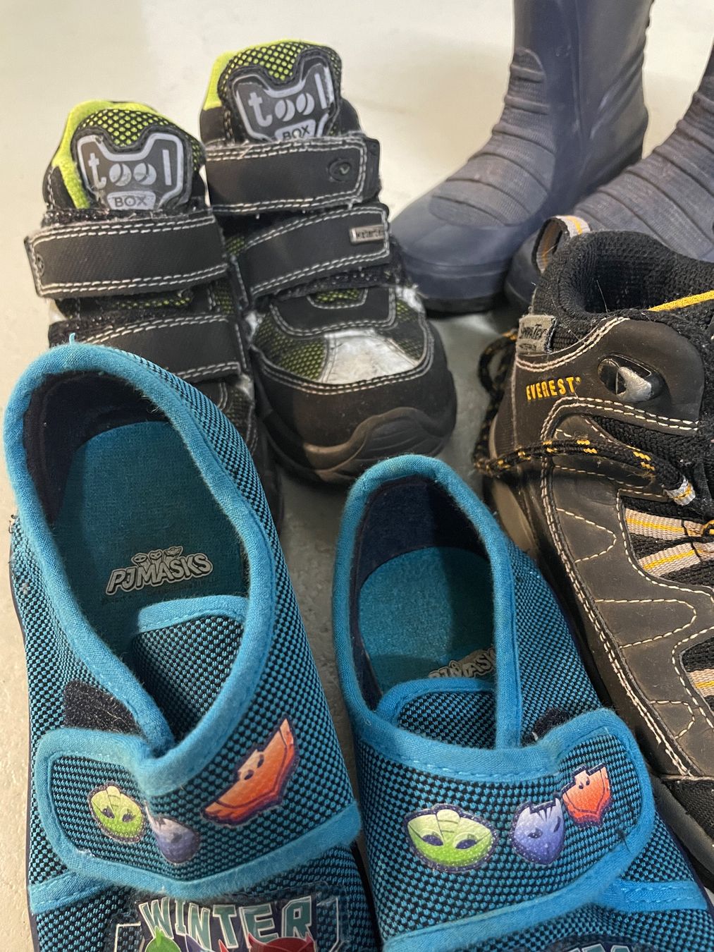 Scarpe per ragazzi: Schuhpaket Grösse 29 – Usato da Buchs SG venduto da Buxerli_ 4