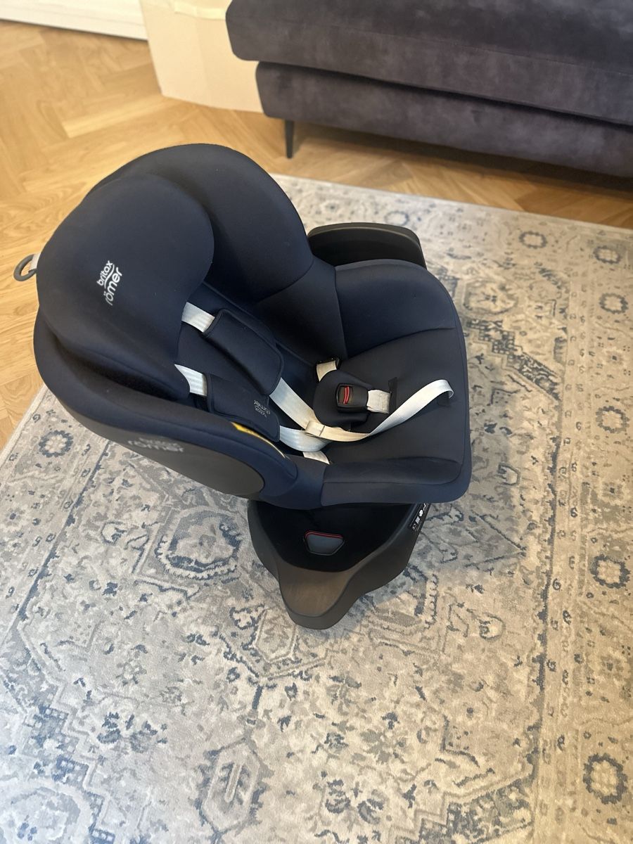 Britax Römer Seggiolini per auto: Britax Römer DUALFIX M PLUS Kindersitz Moonlight Blue – Usato da Zürich venduto da Bart72 3