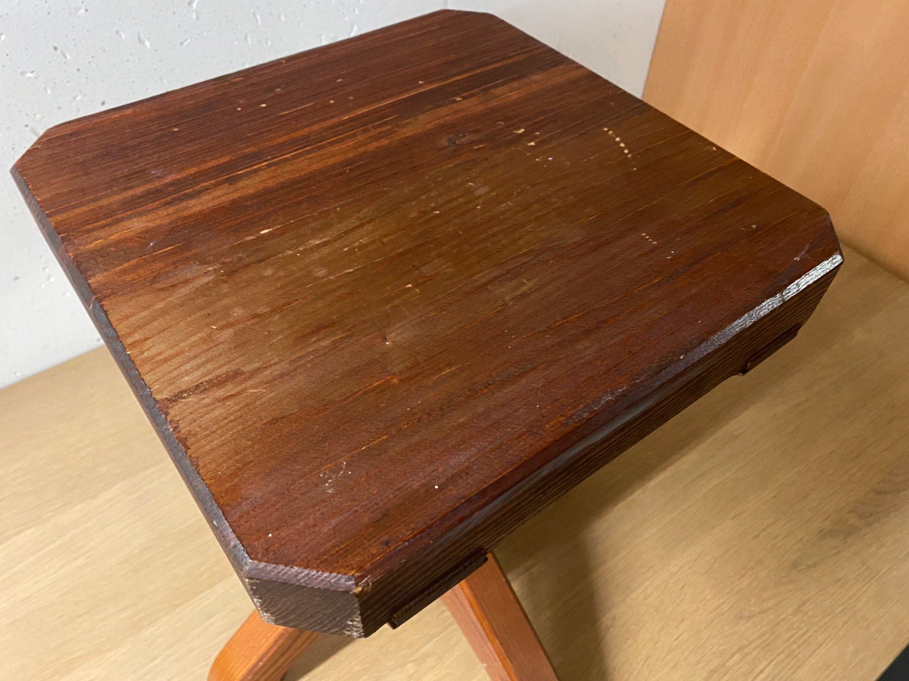Sgabelli: Holzhocker robust – Usato da Unterterzen venduto da bac_287t 2