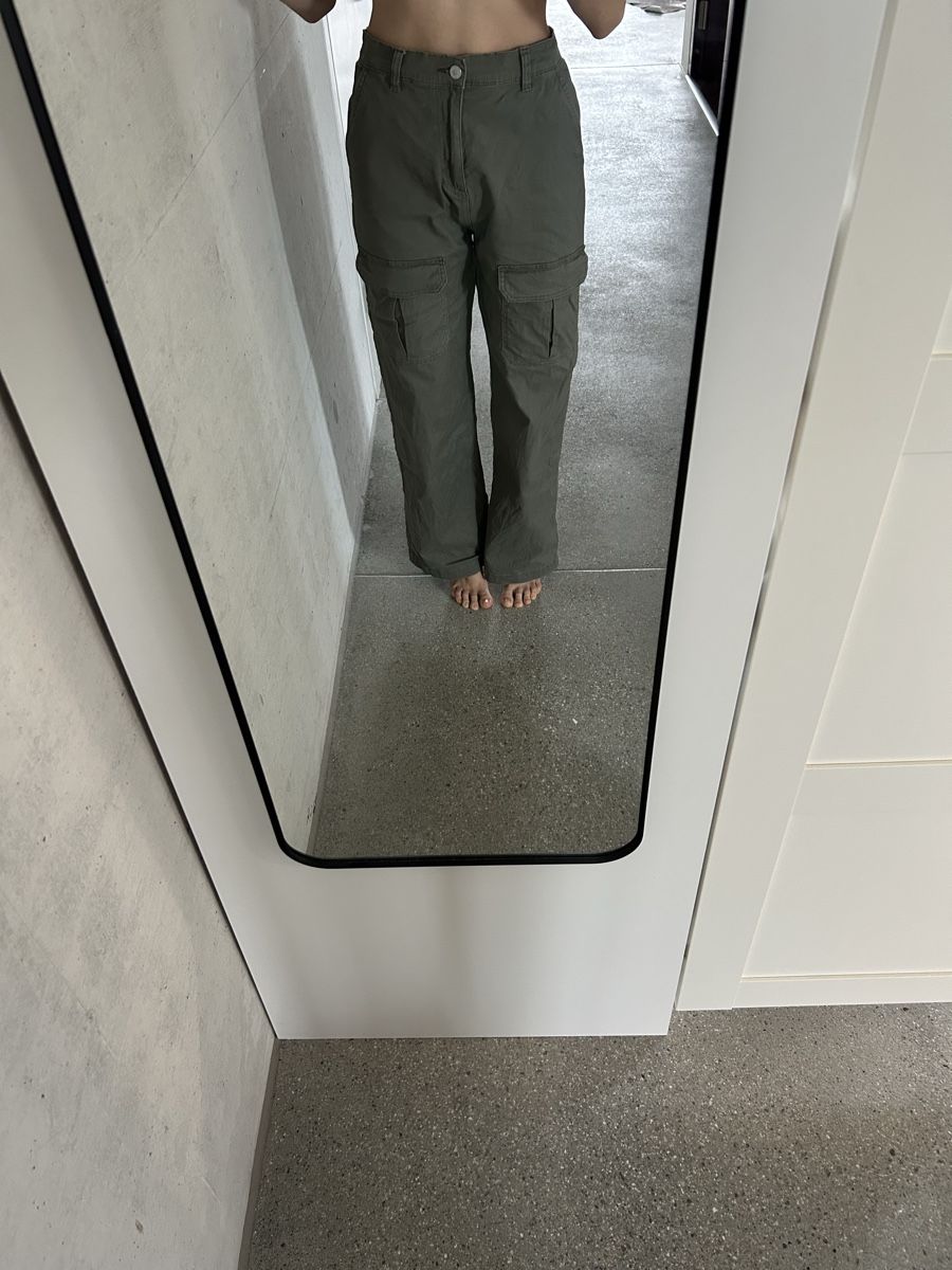 Jeans: Olivgrüne Cargohose, Gr. S – Usato da Aarau venduto da megandris