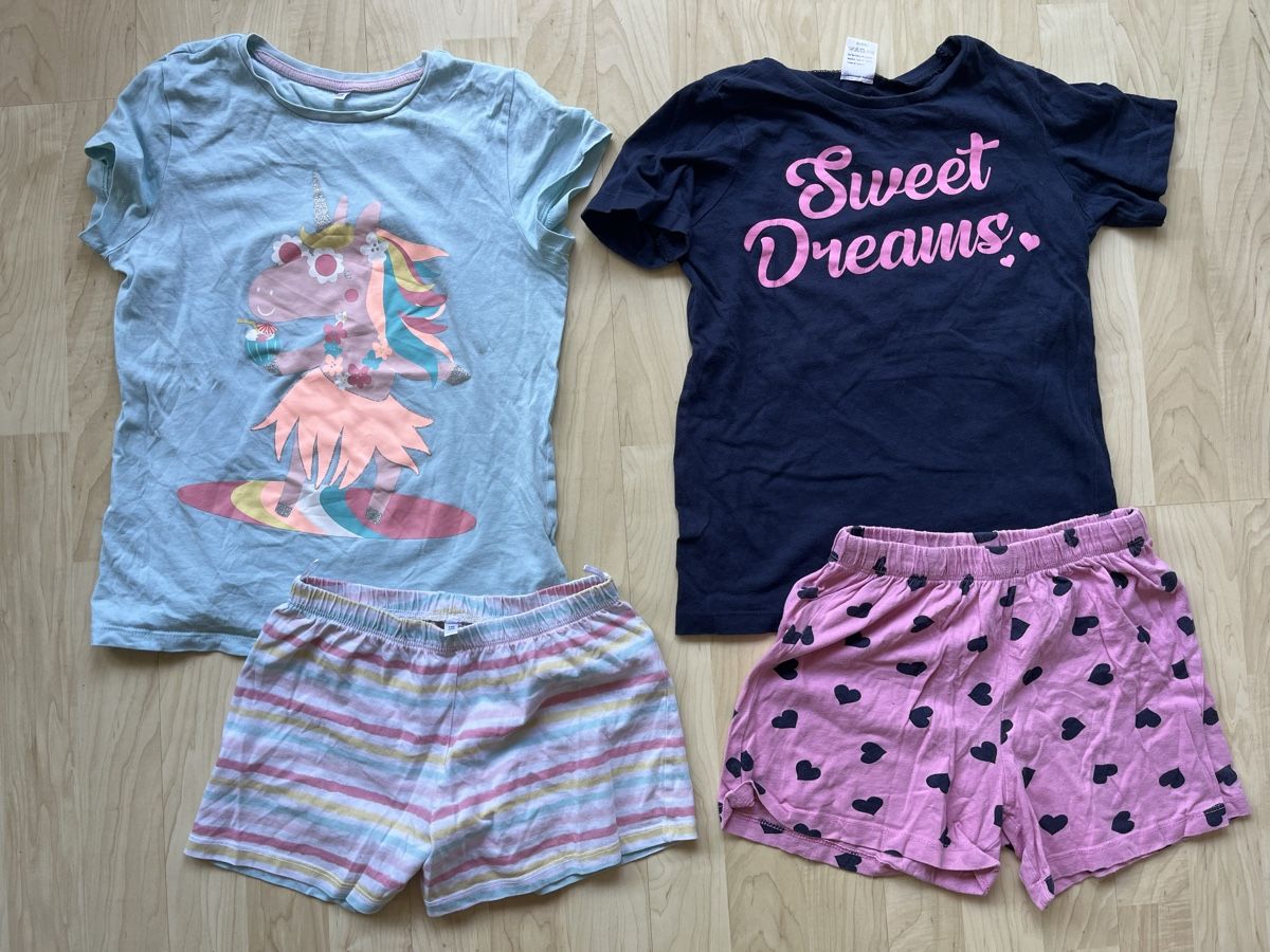 Pigiama & Simili: 2 kurze Pyjamas, Gr. 134/140 – Usato da Bern venduto da piweli
