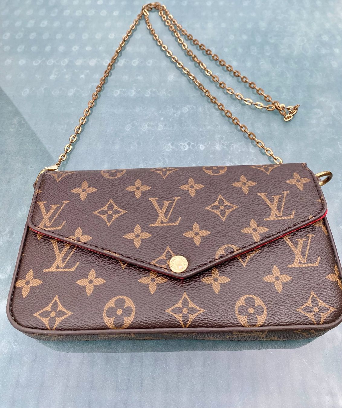 Taschen: Modische kleine Tasche – Gebraucht aus Goldau von filiorum