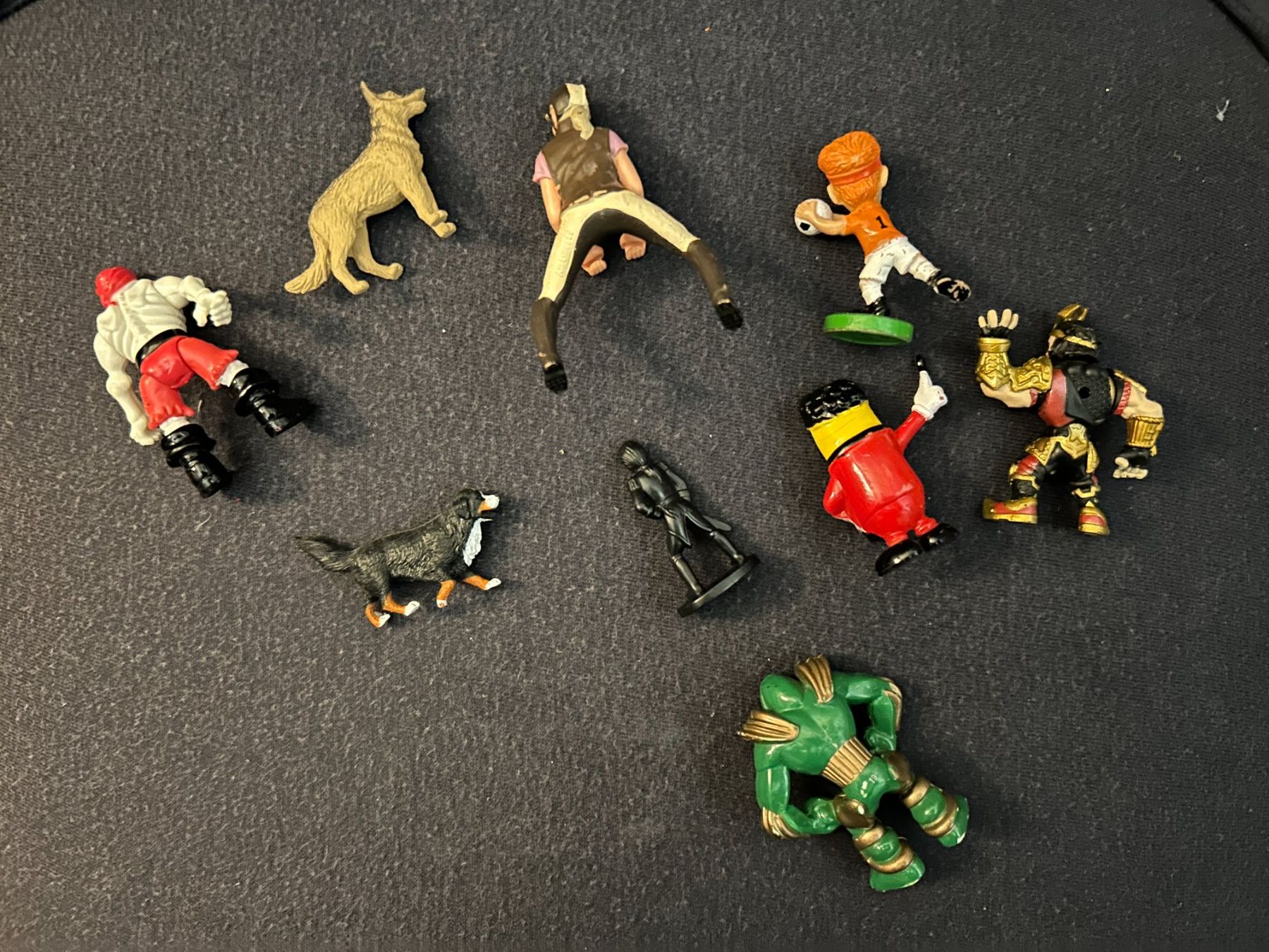Giocattoli: Spielfiguren (9x Teile) – Usato da Küsnacht ZH venduto da filo_fila8700 1