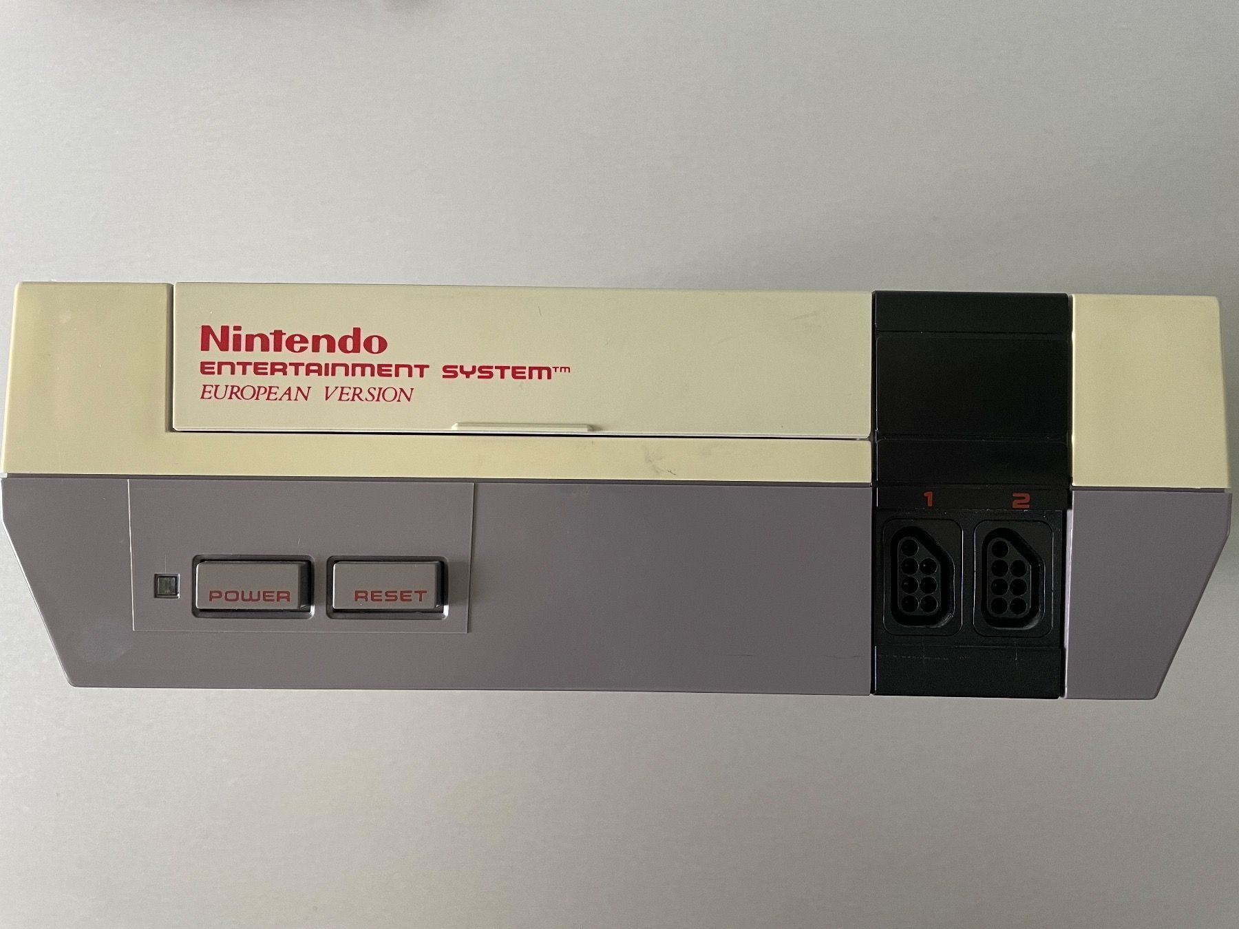 Nintendo Console: Nintendo Original NES Konsole, Controller & Games Set RETRO – Usato da Glattfelden venduto da Danshari 3