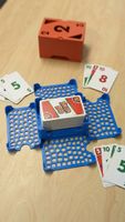 Skip-Bo Kartenhalter & Ablage-Organizer inkl. Box