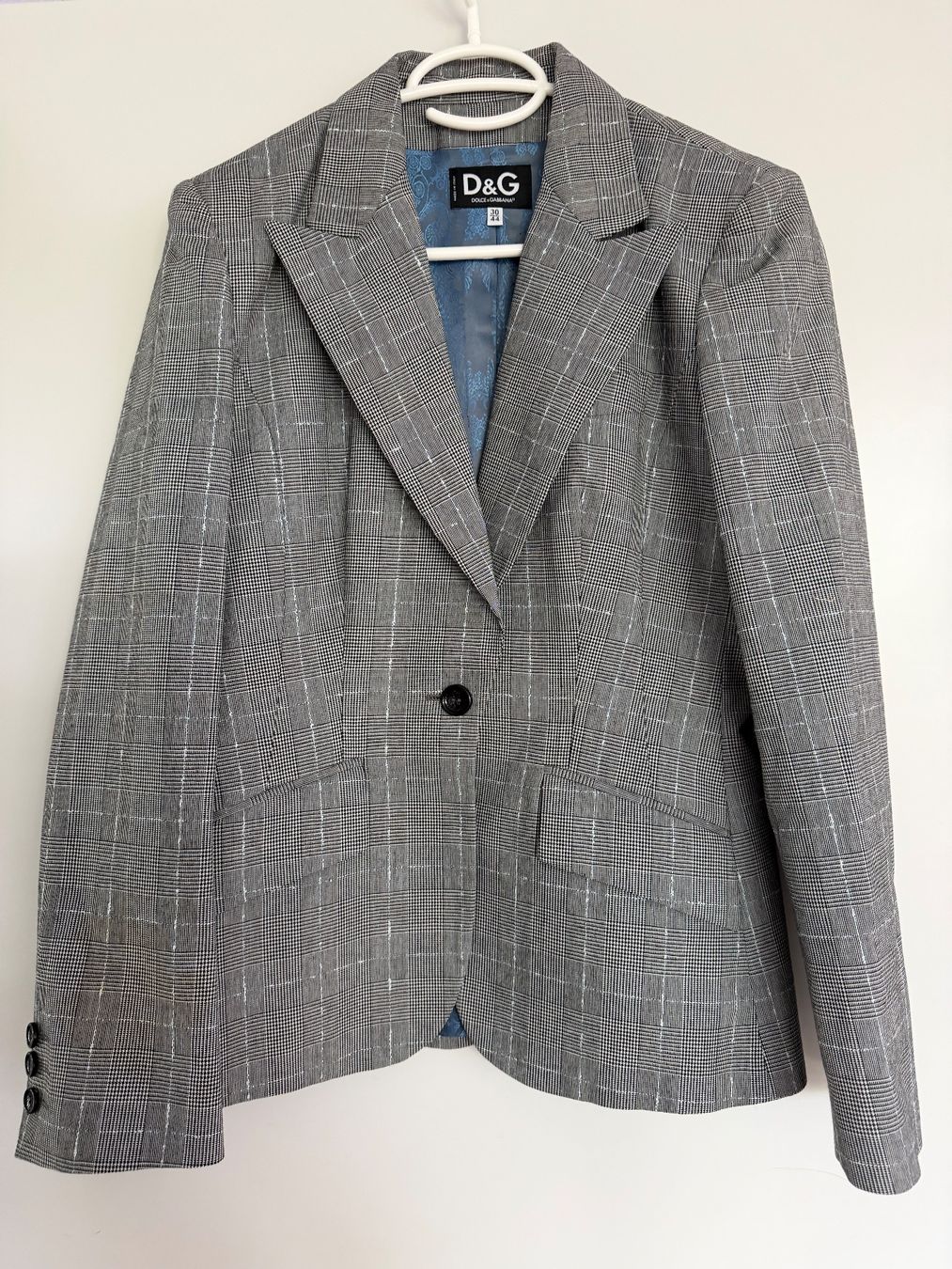 Completi & Tailleur: D&G Dolce. & Gabbana Hosenanzug – Usato da Küssnacht venduto da Flowerlady