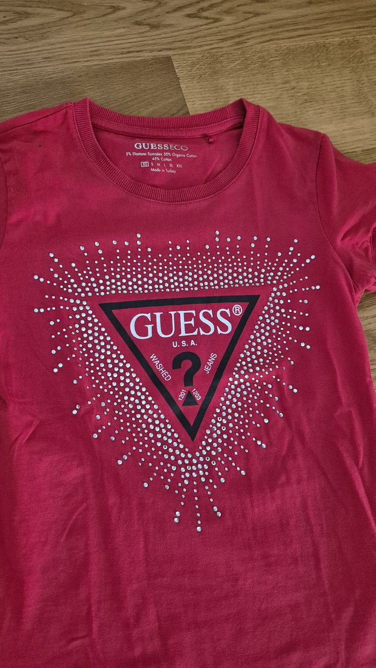 Guess T-shirts: Guess T-Shirt  – D'occasion à Feusisberg par cts_55rn 1