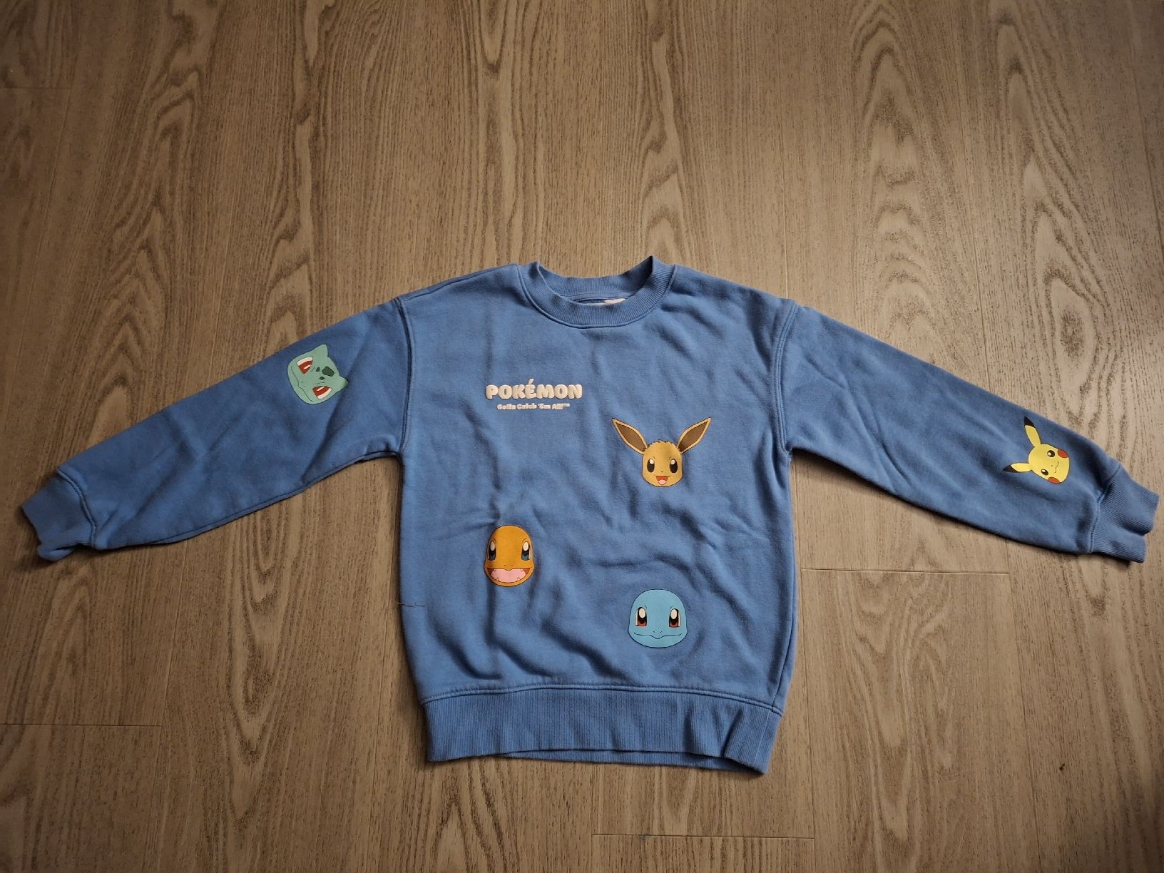 H&M Pullover & Sweatshirts: pull pokemon 122/128 – Gebraucht aus Chavannes-de-Bogis von senator635