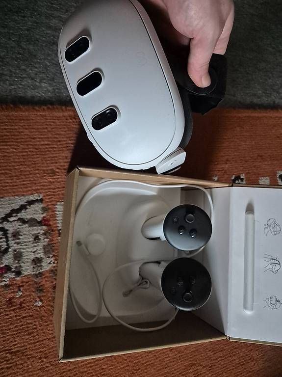 Meta Casco VR: Verkaufe MetaQuest 3 Gebraucht – Usato da Immensee venduto da jul_2r7z 1