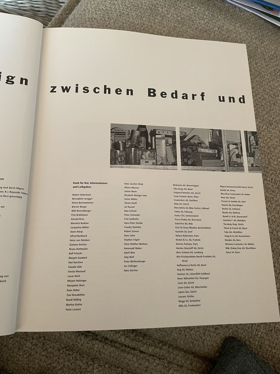 Libri: Buch "Hüllen füllen" Verpackungsdesign  – Usato da Oberwil BL venduto da another-day-of-sun 2