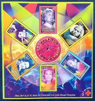 2002 Frankreich Sänger - Rotes Kreuz Block 26 **