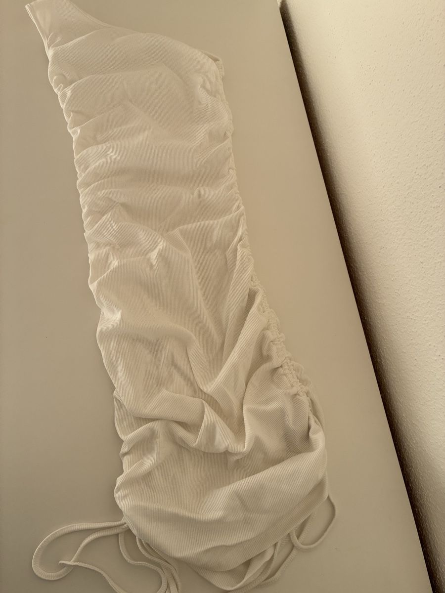 Robes: Kleid – D'occasion à Bassersdorf par secondhand_clothing