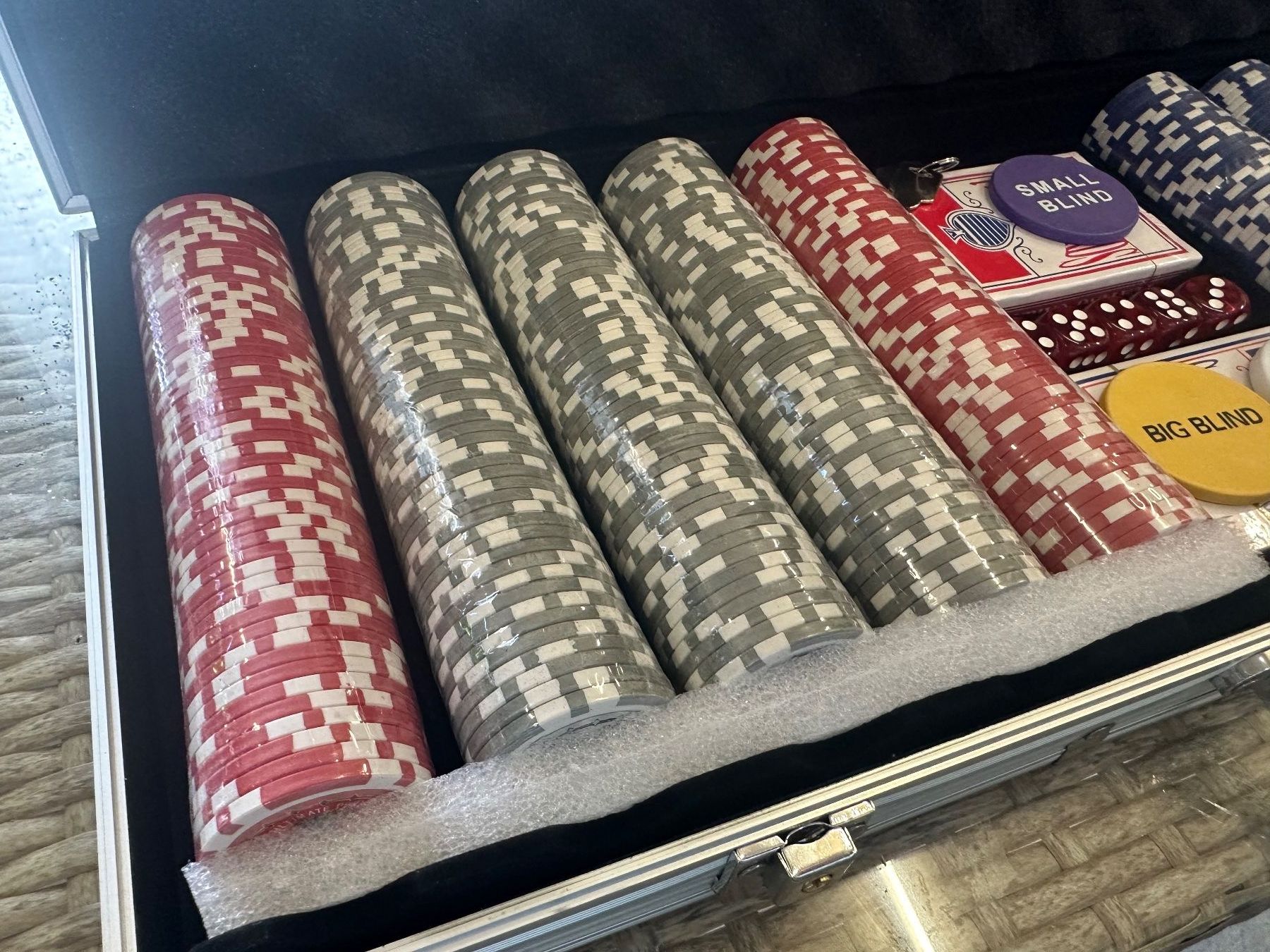 Jeux: Pockerchips-Set 300Stk.Originalverpackt – Neuf avec emballage d'origine à Zollikofen par Taximan89 1