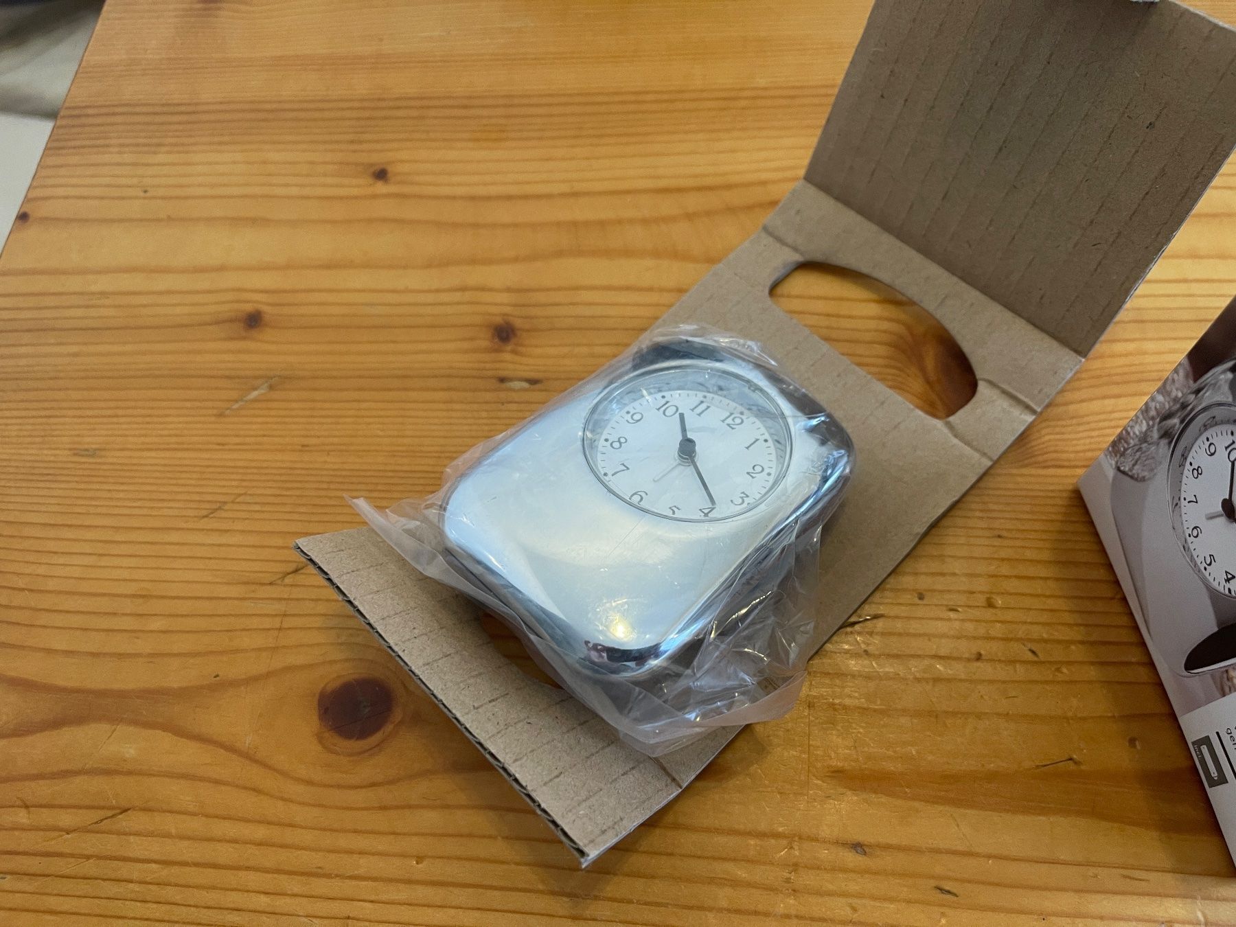 Sveglie: Tchibo Wecker Alarm Clock - Hochwertiges Metalgehäuse, Mecha – Nuovo e nell'imballaggio originale da Weinfelden venduto da ice_heart_xx 4