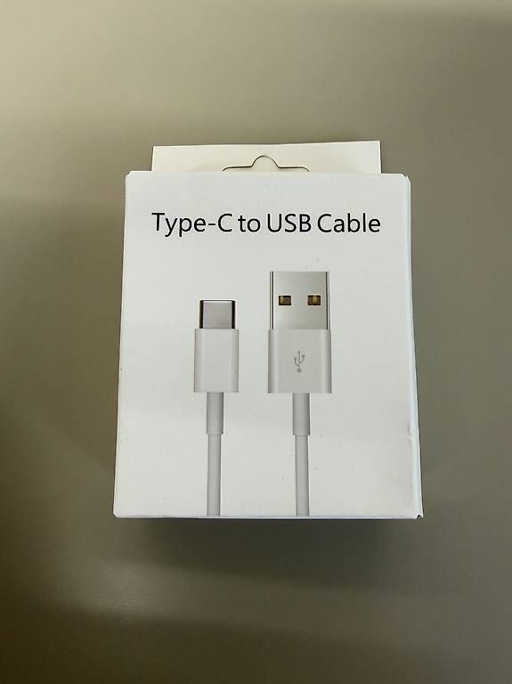 Câbles: Type-C zu USB Kabel Weiss Neu – D'occasion à Flawil par copacabana_7