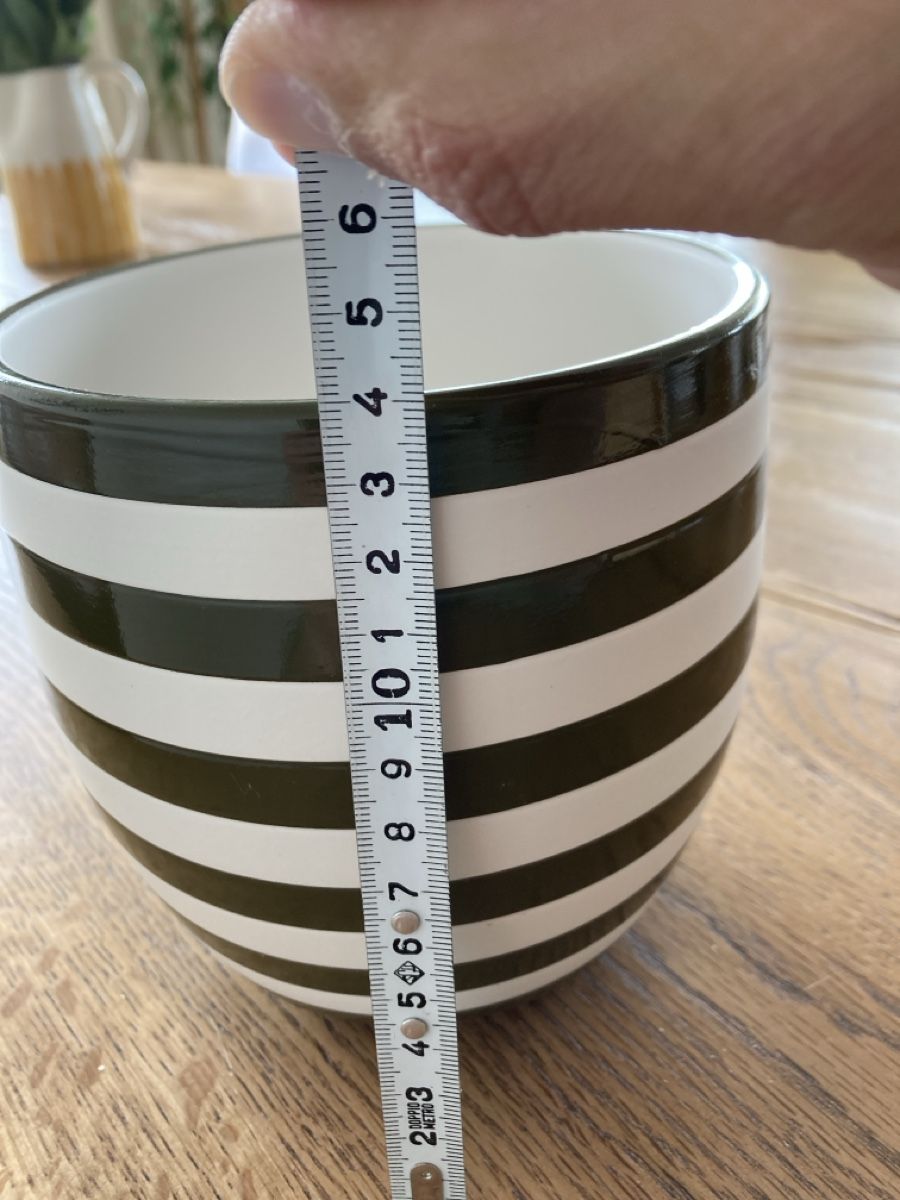 Pots de fleurs: Blumentopf – D'occasion à St. Gallen par rbr_n6nh 4