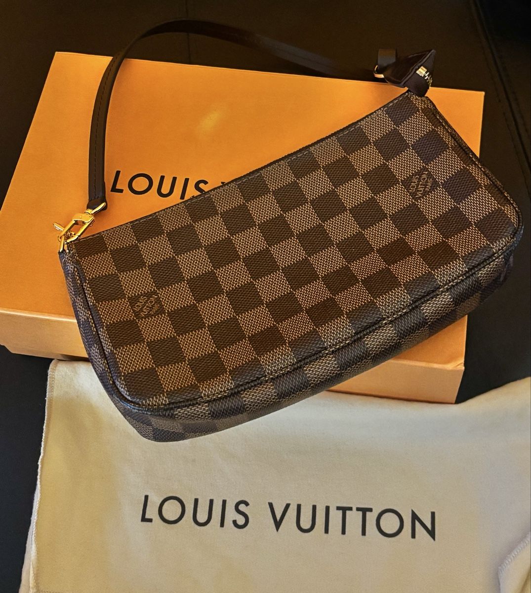 Louis Vuitton Borse da donna: Louis Vuitton Pochette Accessoires NM – Usato da Speicher venduto da star0841 1