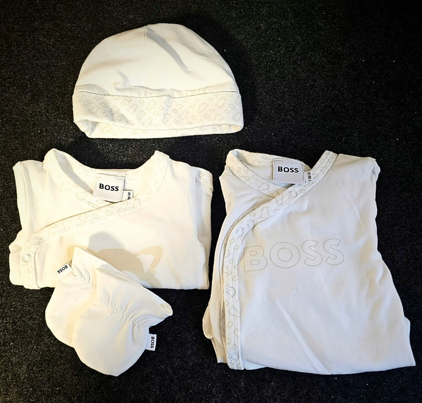Hugo Boss Kleiderpakete & -sets: Babykleider in Spitzenqualität – Gebraucht aus Schötz von fat_tw7v 4