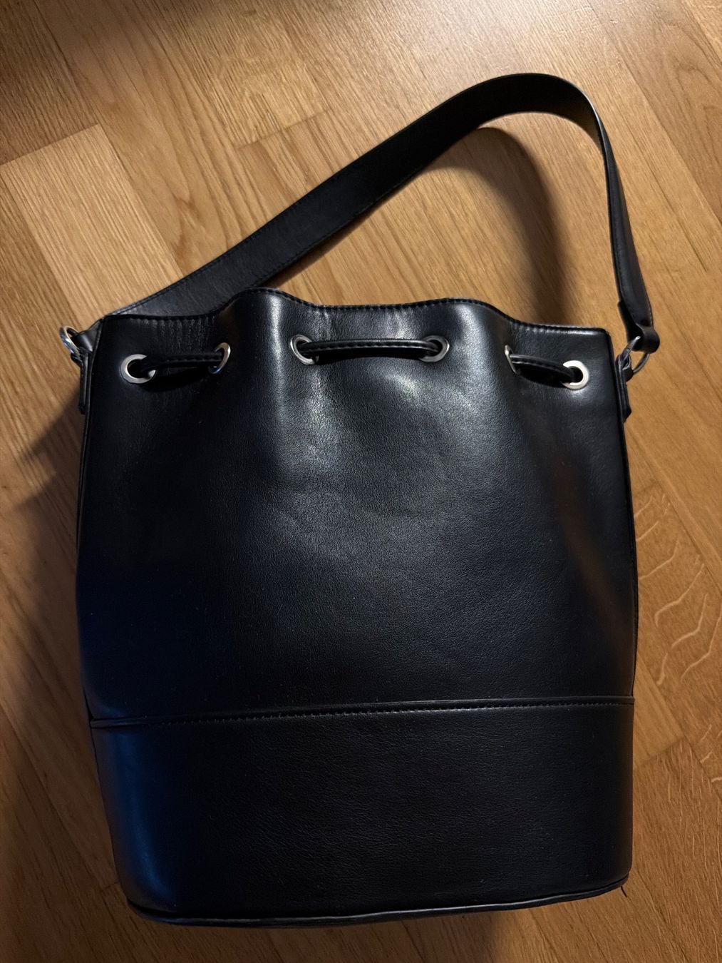 Taschen für Damen: tasche schwarz – Gebraucht aus Bonstetten von juliestore 2