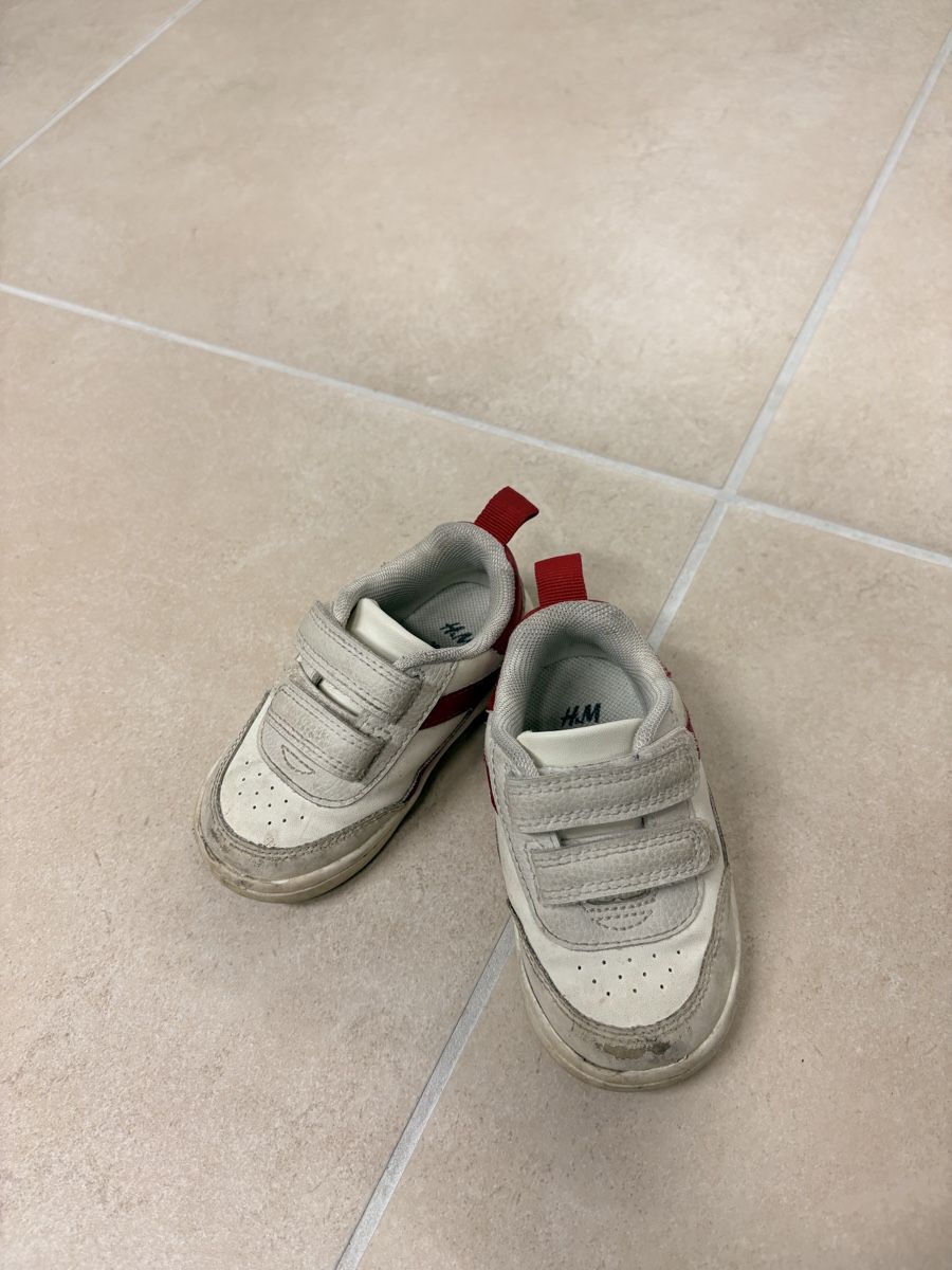 Naturino Scarpe per ragazzi: Diverse Kinderschuhe Gr. 20-22 – Usato da Effretikon venduto da PetraRey 8