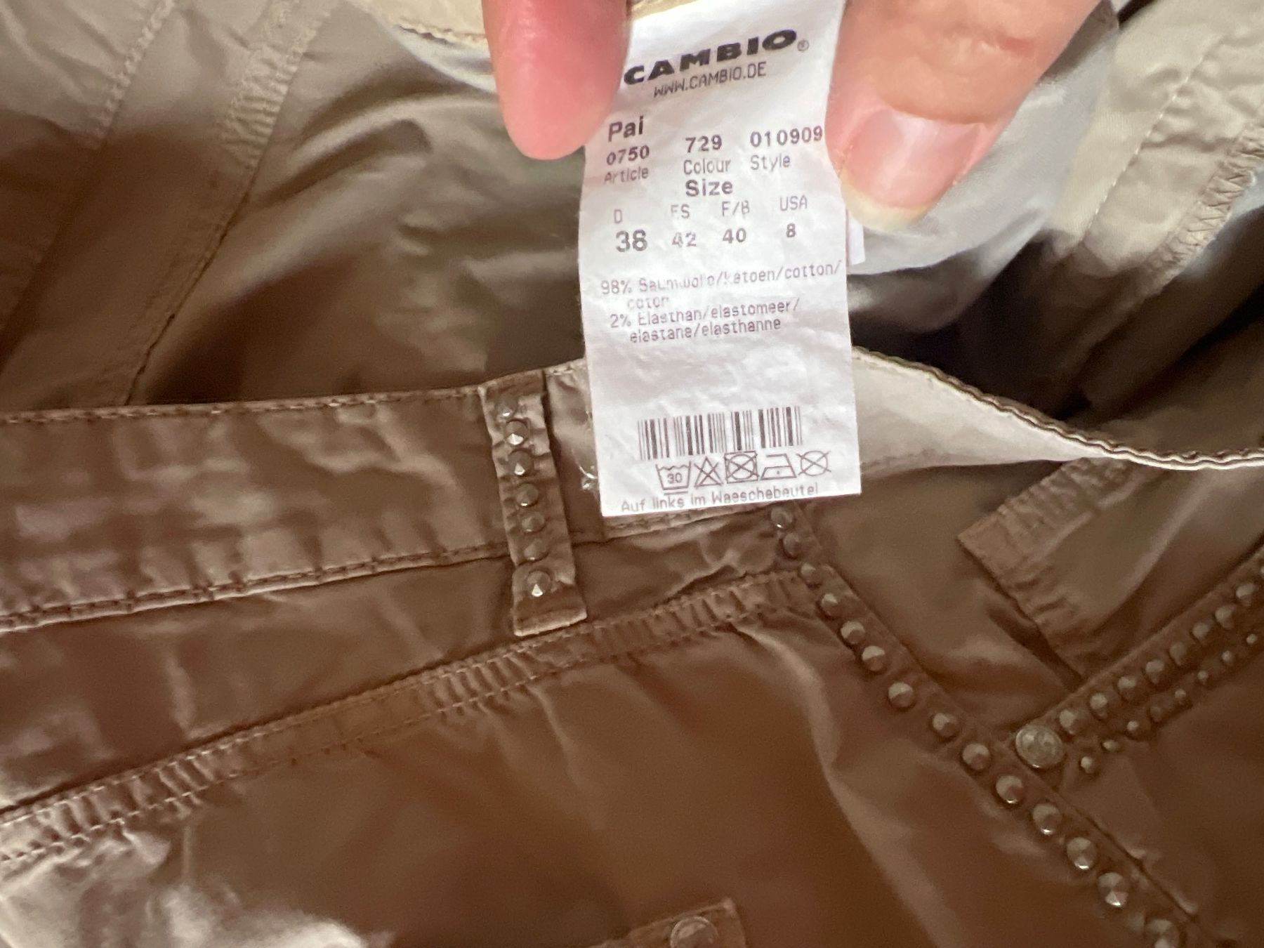 Cambio Pantaloni: Cambio Gr. 38-tolle Applikationen – Usato da Bonaduz venduto da Malves10 3