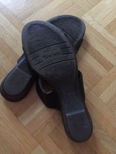 Tamaris Scarpe da donna: Hausschuhe "Tamaris" Gr. 41 – Usato da Walenstadt venduto da ricamul 4