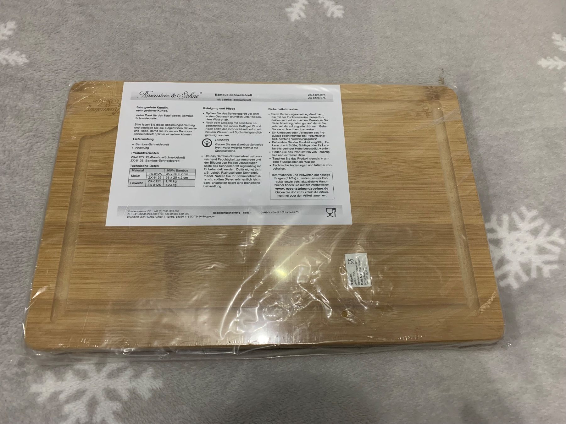 Articoli in legno: Schneidebrett NEW – Nuovo e nell'imballaggio originale da Zürich venduto da Privat4444