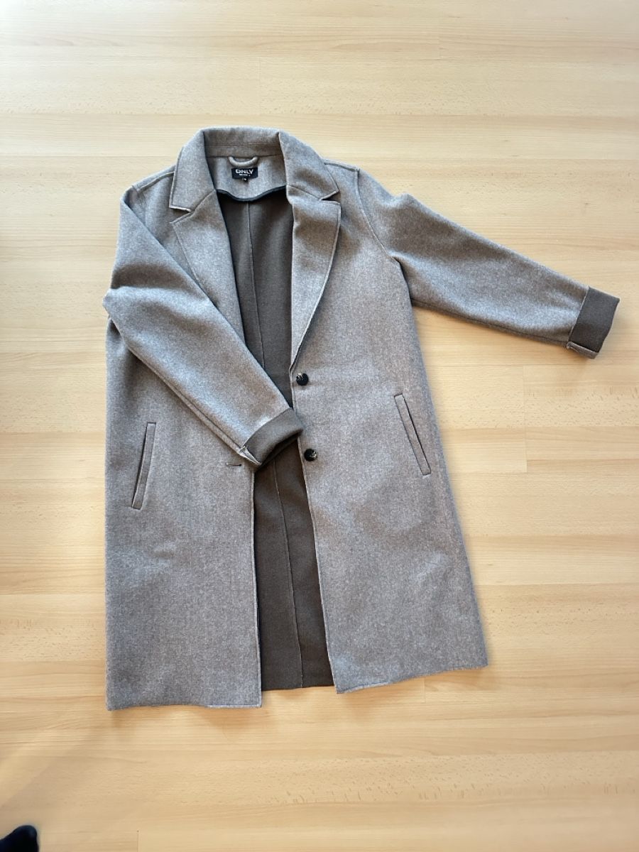 Only Cappotti: ONLY Damen Jacke, beige, Grösse M – Nuovo (secondo la descrizione) da Lampenberg venduto da Graziella_