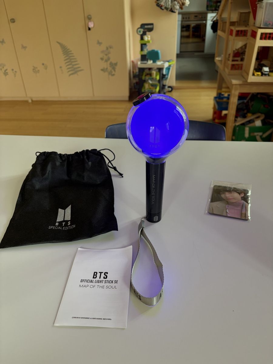Lampade: BTS Lightstick Special Edition reproduction – Nuovo e nell'imballaggio originale da Zürich venduto da powrpff 3