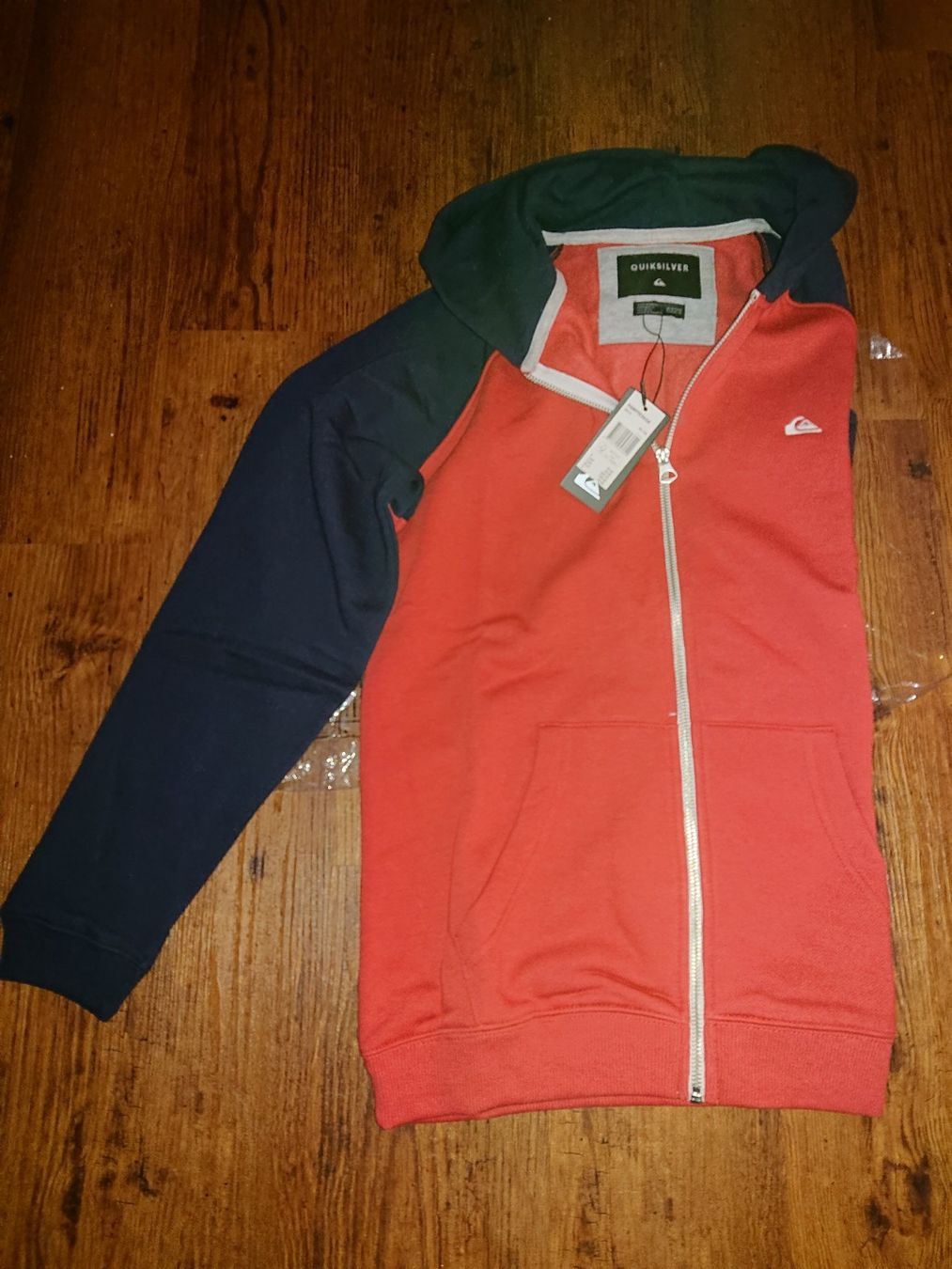 Quiksilver Maglioni & Felpe: Neue Sweatjacke Quiksilver, Grösse 16 – Nuovo e nell'imballaggio originale da Erlen venduto da famstecar 1