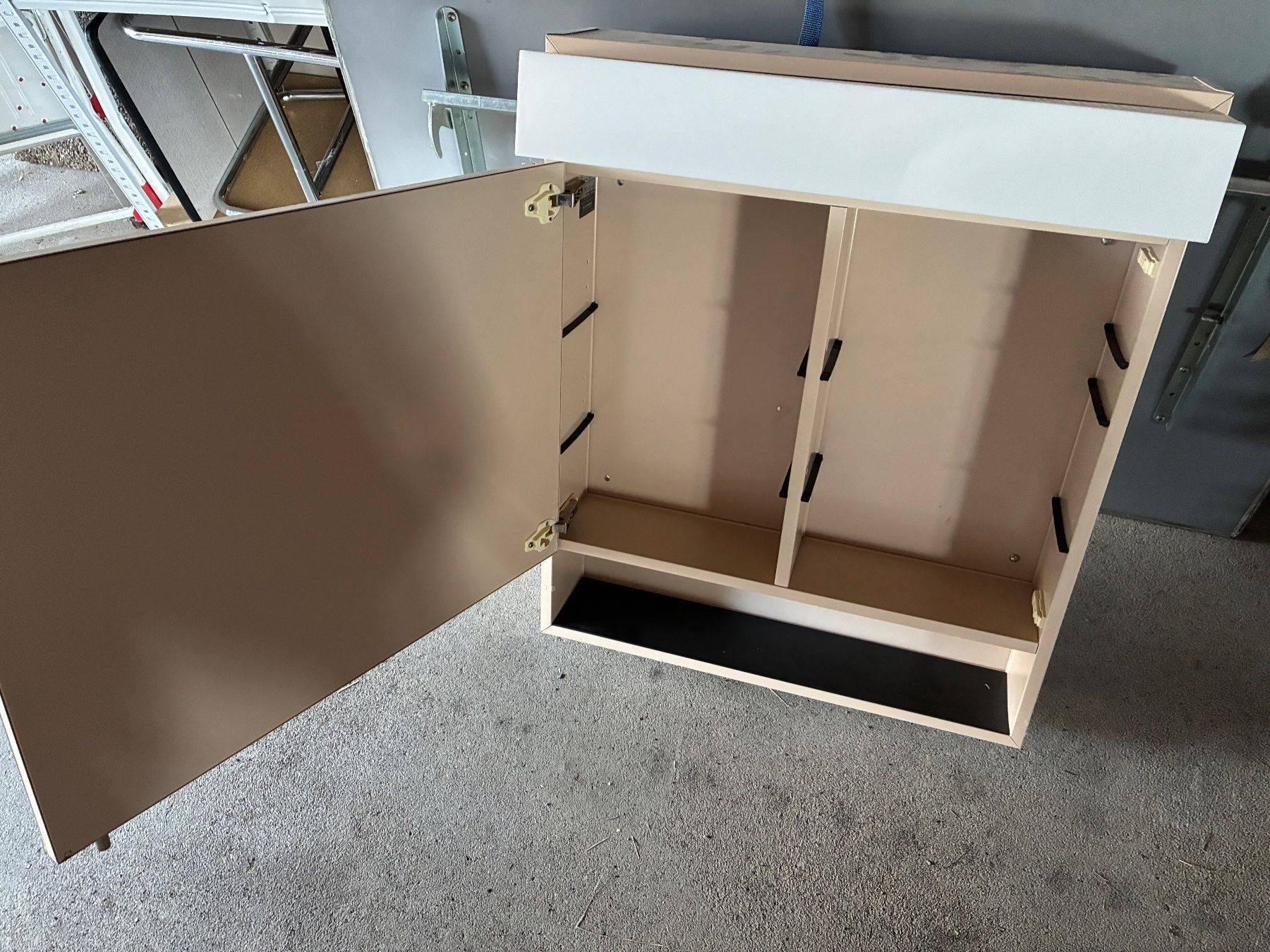 Armadietti a specchio: Retro Badezimmer Spiegelschrank – Usato da Goldau venduto da padlmucki 1