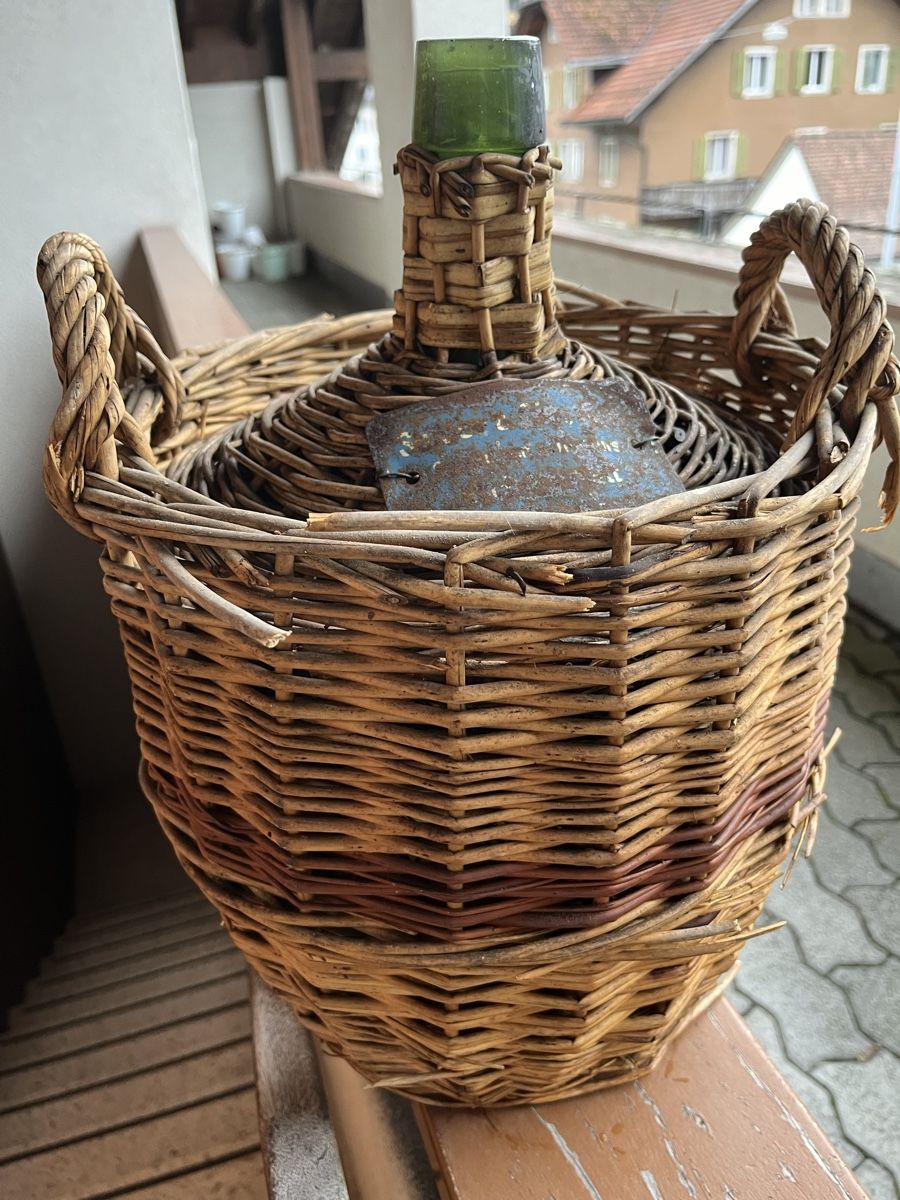 Bottiglie: Korbflasche – Usato da Escholzmatt venduto da Stern777 3