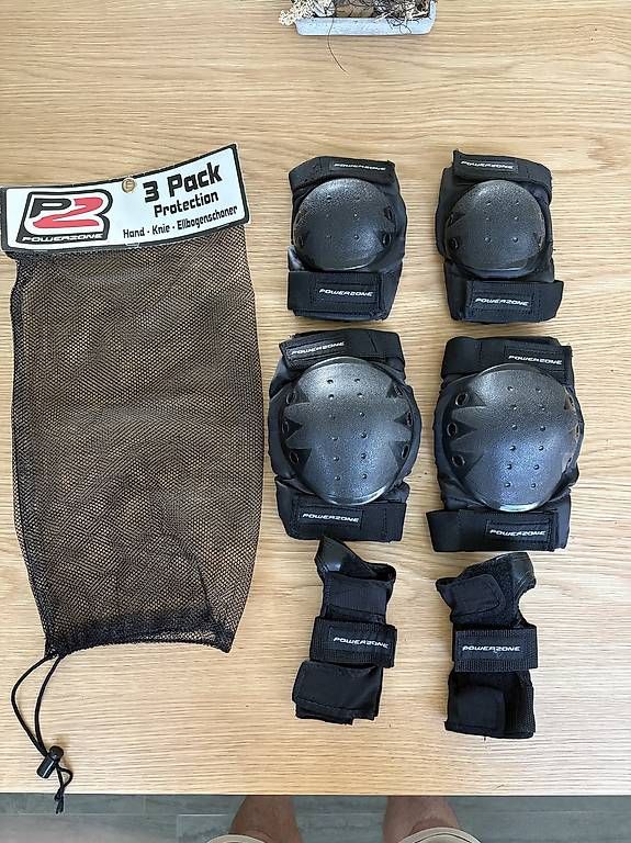Protezioni & Imbottiture: Schoner Set Inline Skating – Usato da Rotkreuz venduto da Manfi11
