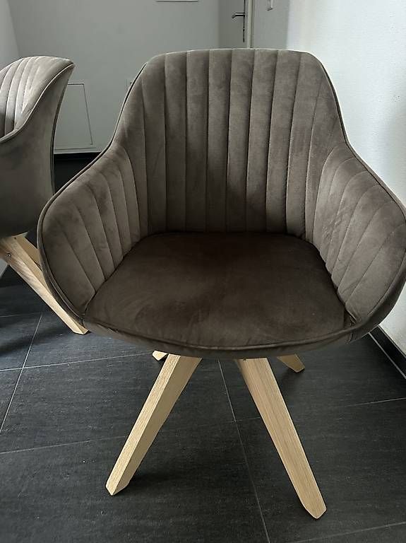 Tables: Esstisch inkl. Stühle – D'occasion à Lupfig par Jaspar24 1