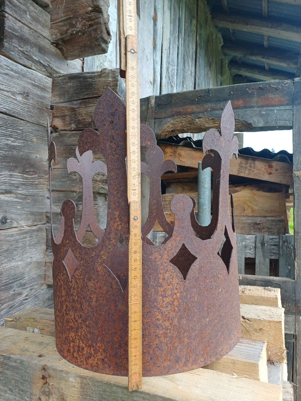 Alle Dekorationen: Krone Eisen Rost 30 cm Durchmesser  – Gebraucht aus Därligen von Musle73 1