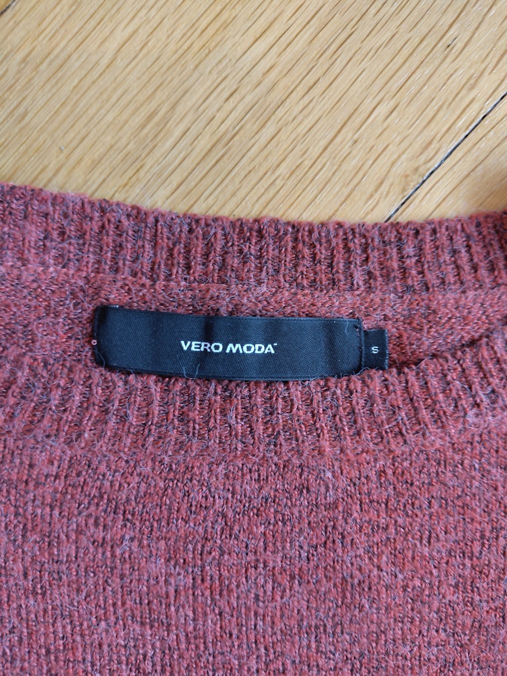 Pullover & Sweatshirts: Pullover – Gebraucht aus Bern von Linii 1