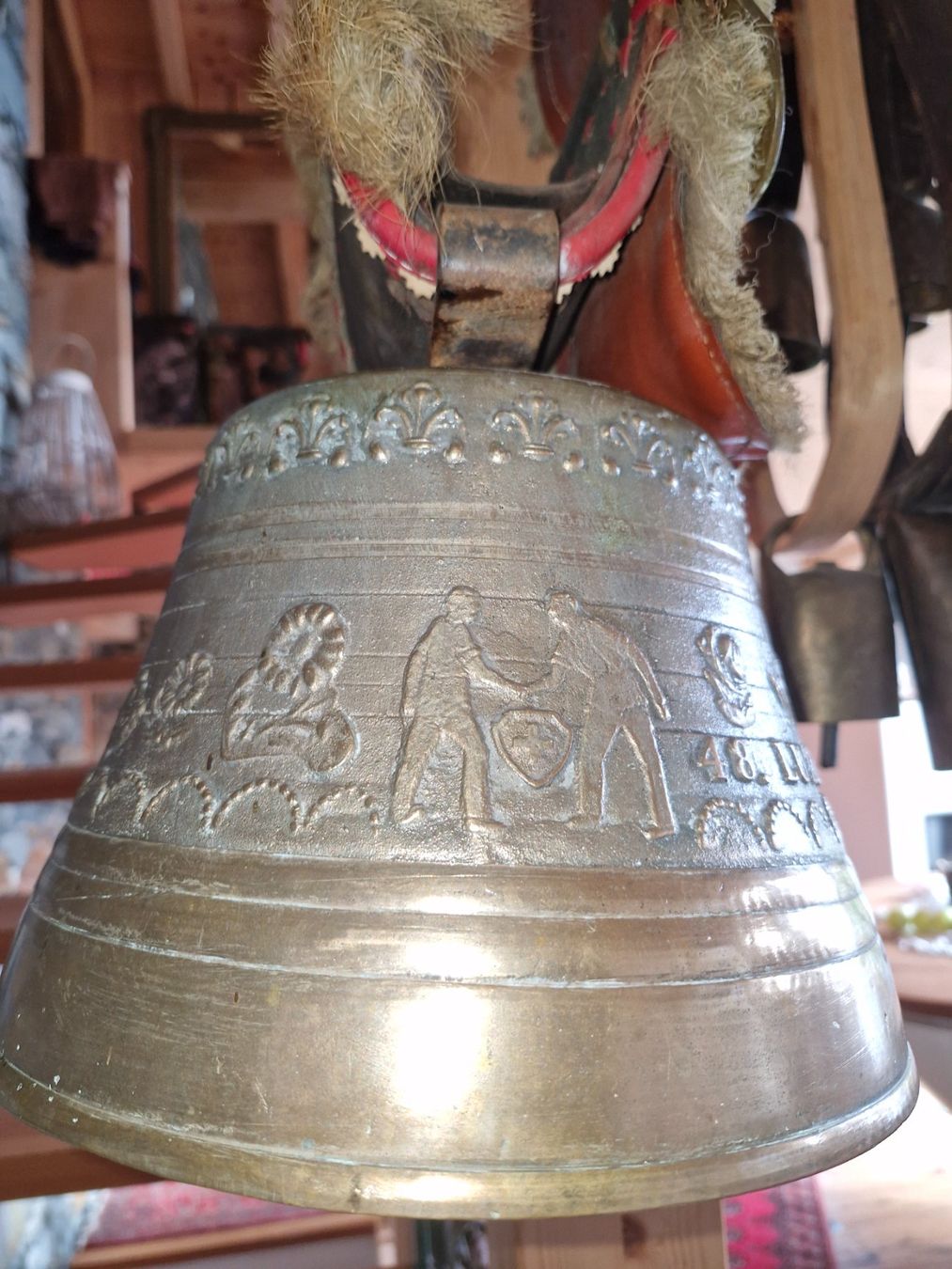 Cloches & sonnailles: Glocke Treichel 1967 – D'occasion à Guarda par rue_bpd7 2
