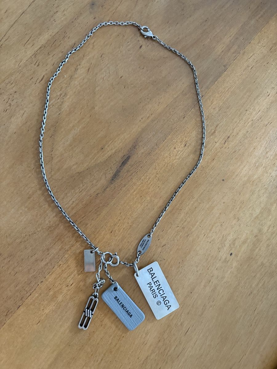 Balenciaga Catenine: Halskette Balenciaga  – Usato da Uster venduto da upanddown23