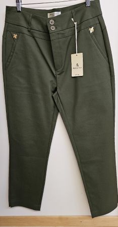 Hose 44 NEU