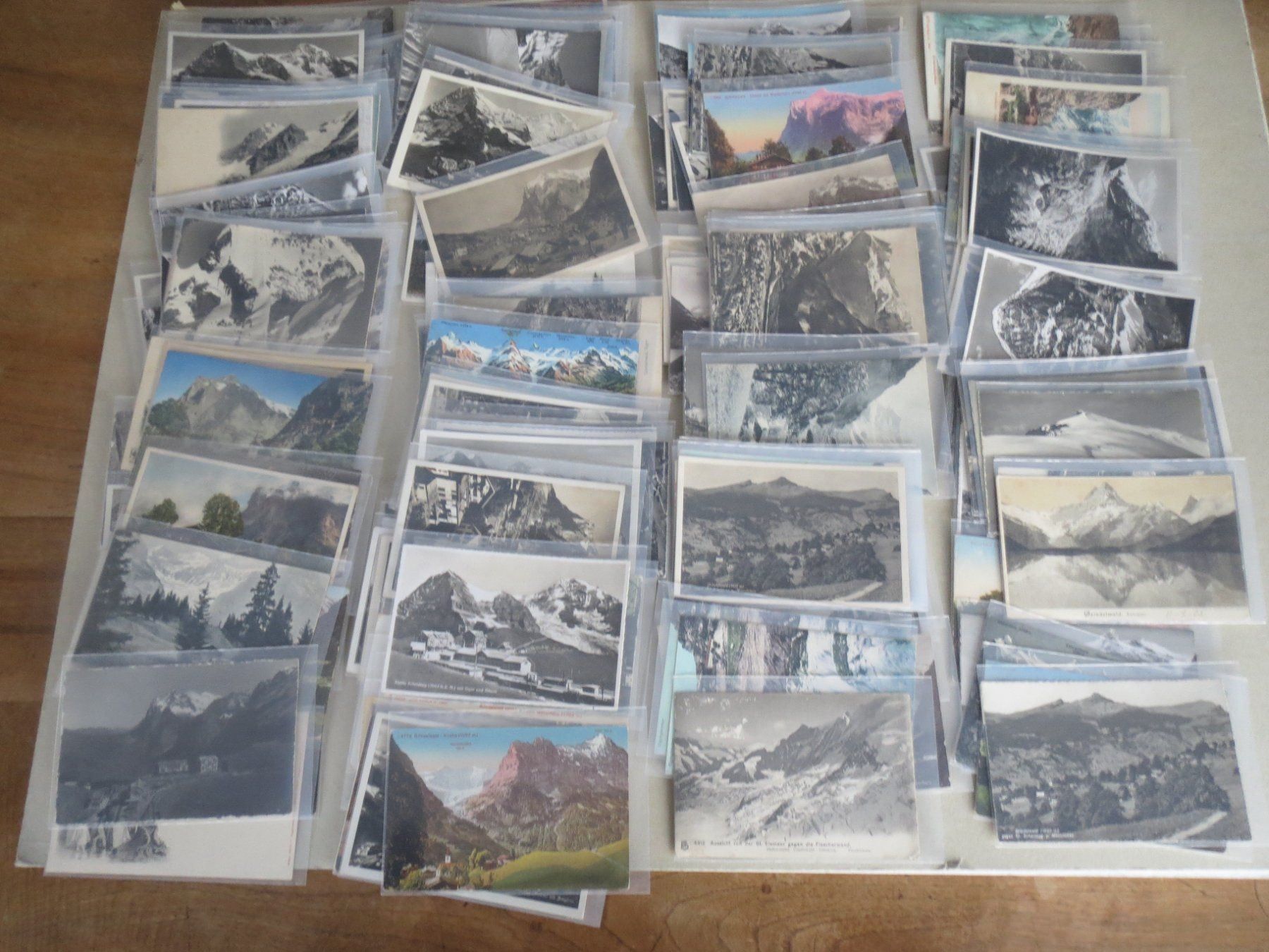 Cartoline postali: Grindelwald und Umg.  300 Ansichtskarten – Usato da Tagelswangen venduto da Miski 1