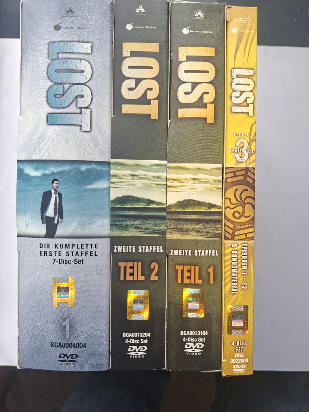 Alle DVDs: Lost - Staffel 1, 2, 3Teil 1DVD Box Set – Gebraucht aus Rothenhausen von sfr_kr9t