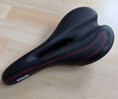 Neuwertiger Velosattel - Bequem durch den Frühling!